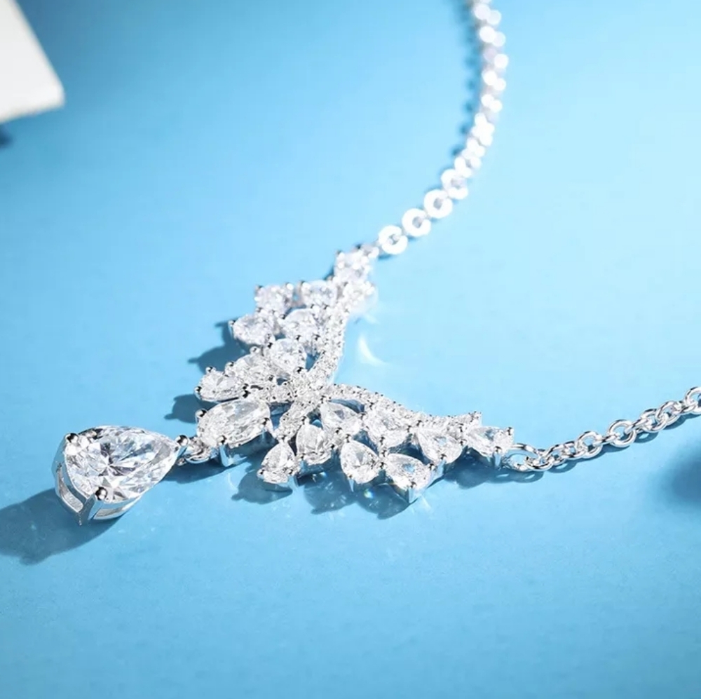 Elegant Silver Angel Wing Imitation Necklace